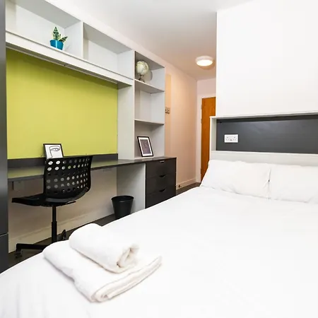 Binary Hub At Apartamento Dublín